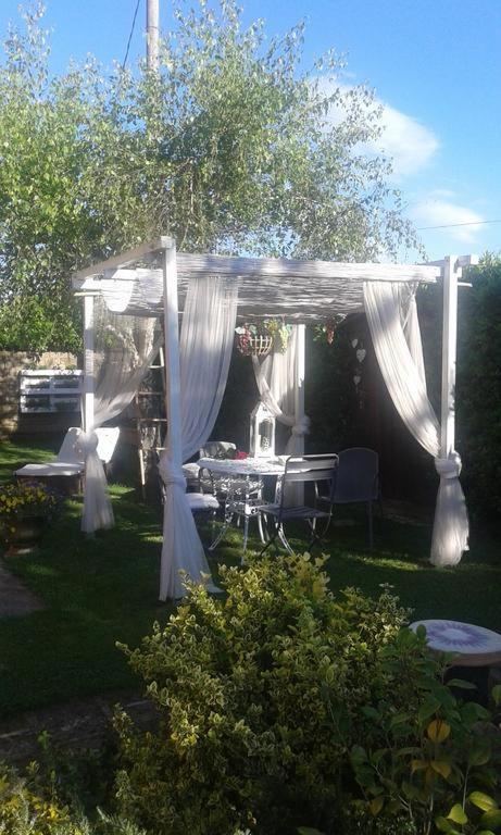 Casolare Isabella "Il Rifugio Dei Vinili" And Alice'S Room Понсако Екстериор снимка