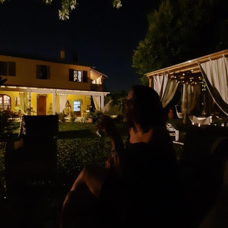 Casolare Isabella "Il Rifugio Dei Vinili" And Alice'S Room Понсако Екстериор снимка