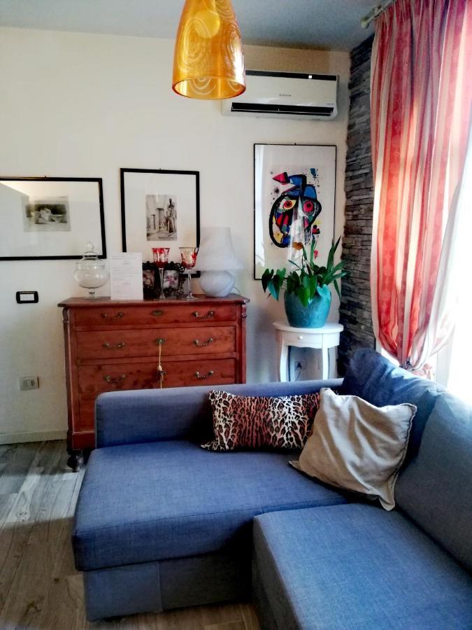 Casolare Isabella "Il Rifugio Dei Vinili" And Alice'S Room Понсако Екстериор снимка