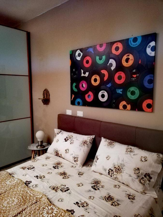 Casolare Isabella "Il Rifugio Dei Vinili" And Alice'S Room Понсако Екстериор снимка