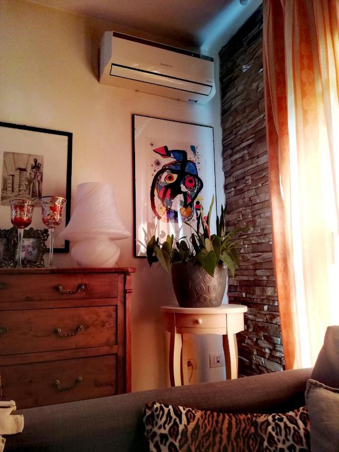 Casolare Isabella "Il Rifugio Dei Vinili" And Alice'S Room Понсако Екстериор снимка