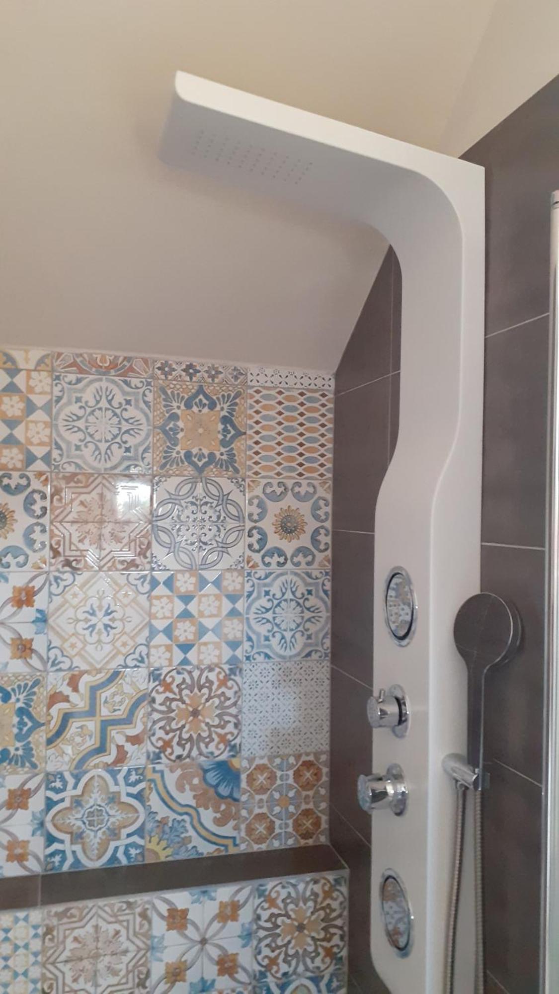 Casolare Isabella "Il Rifugio Dei Vinili" And Alice'S Room Понсако Екстериор снимка