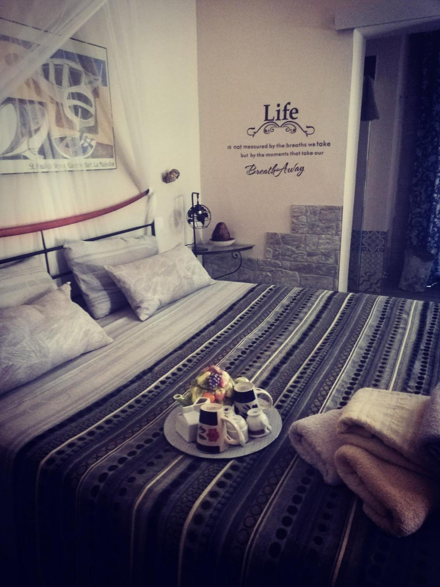 Casolare Isabella "Il Rifugio Dei Vinili" And Alice'S Room Понсако Екстериор снимка