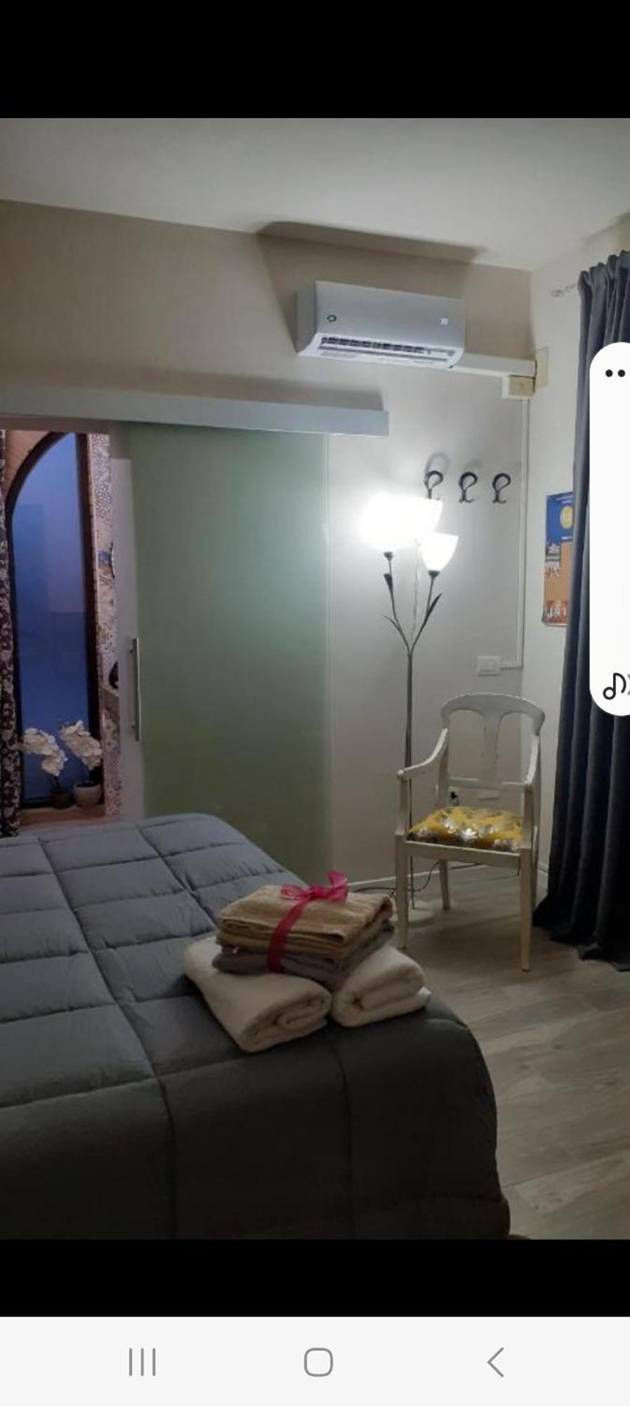 Casolare Isabella "Il Rifugio Dei Vinili" And Alice'S Room Понсако Екстериор снимка